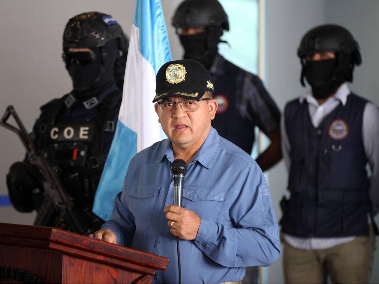 Gustavo Sánchez afirma que con dinero de los policías pagará acuerdo con el equipo Génesis