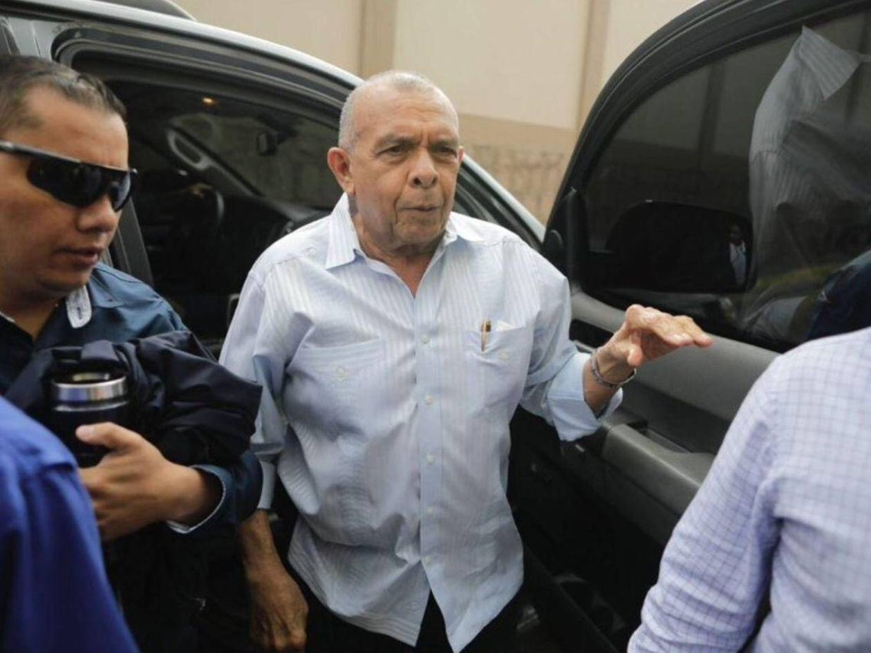 ‘Pepe’ Lobo: “Los ineptos de este gobierno se van”