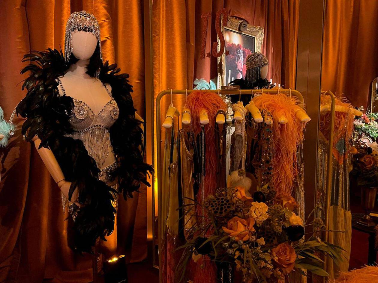 Swifties indagan en The Life of a Showgirl, el nuevo álbum de Taylor Swift