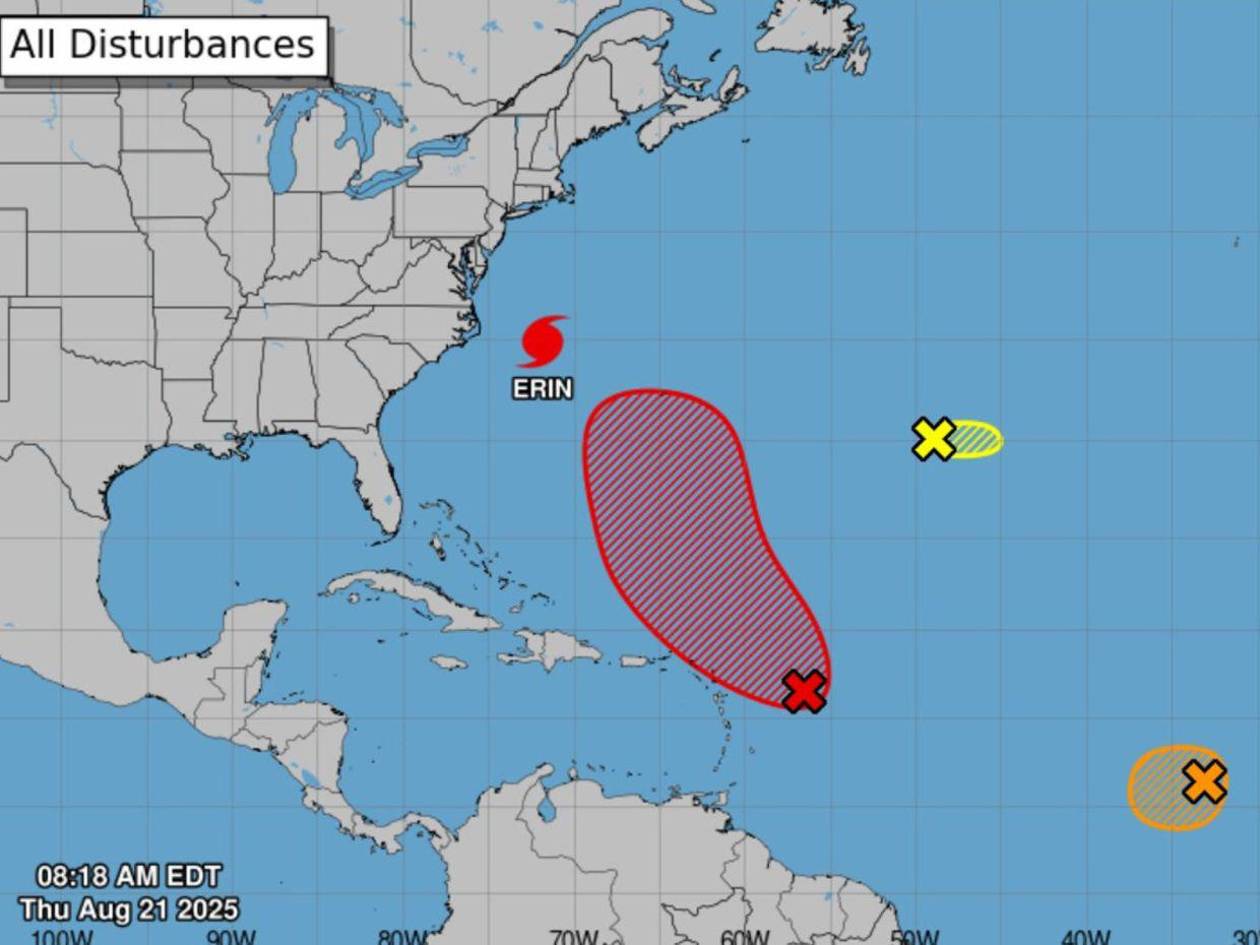 Huracán Erin se acerca a Carolina del Norte con inundaciones costeras