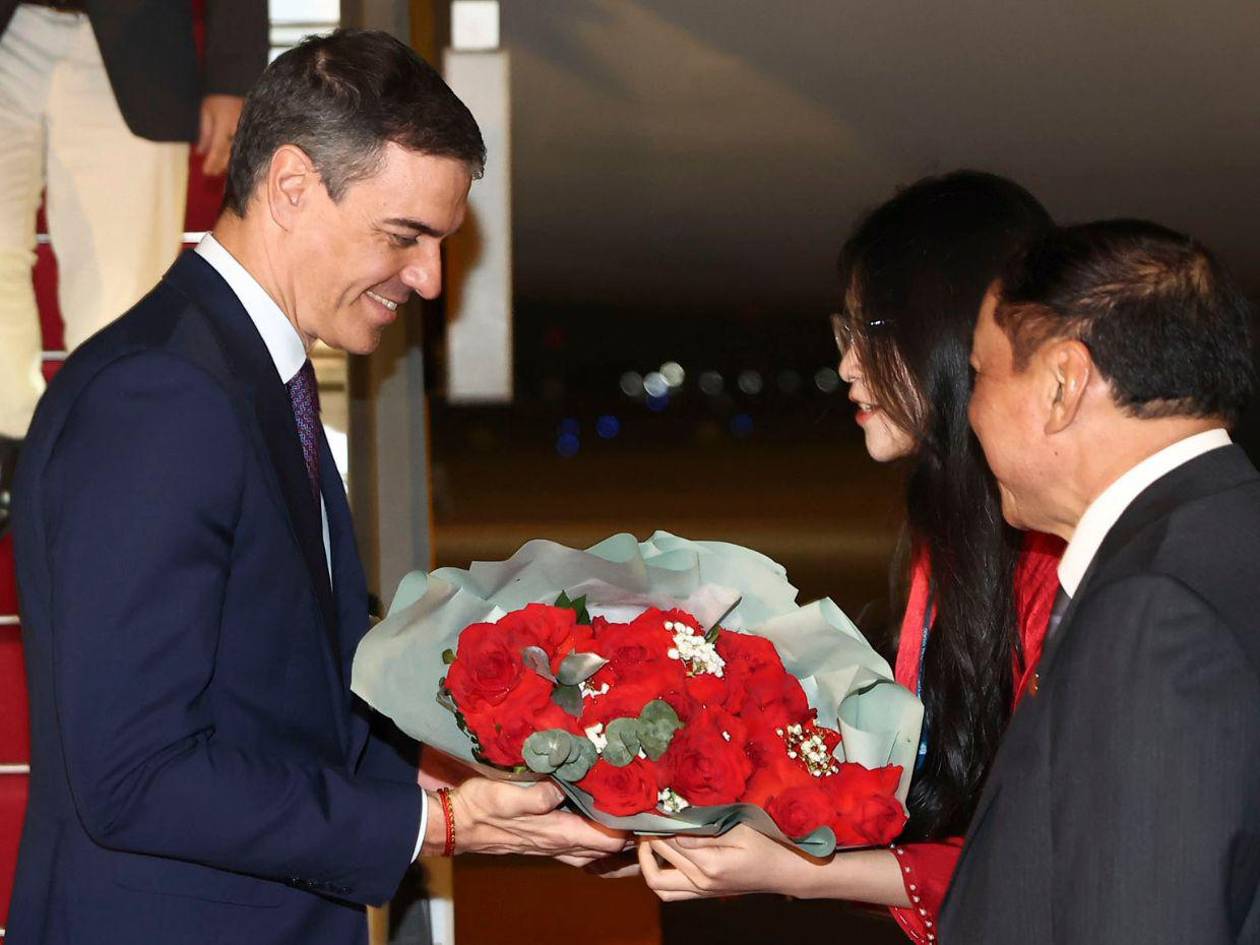 España defiende acercamiento y el de la UE a China ante las críticas de Estados Unidos