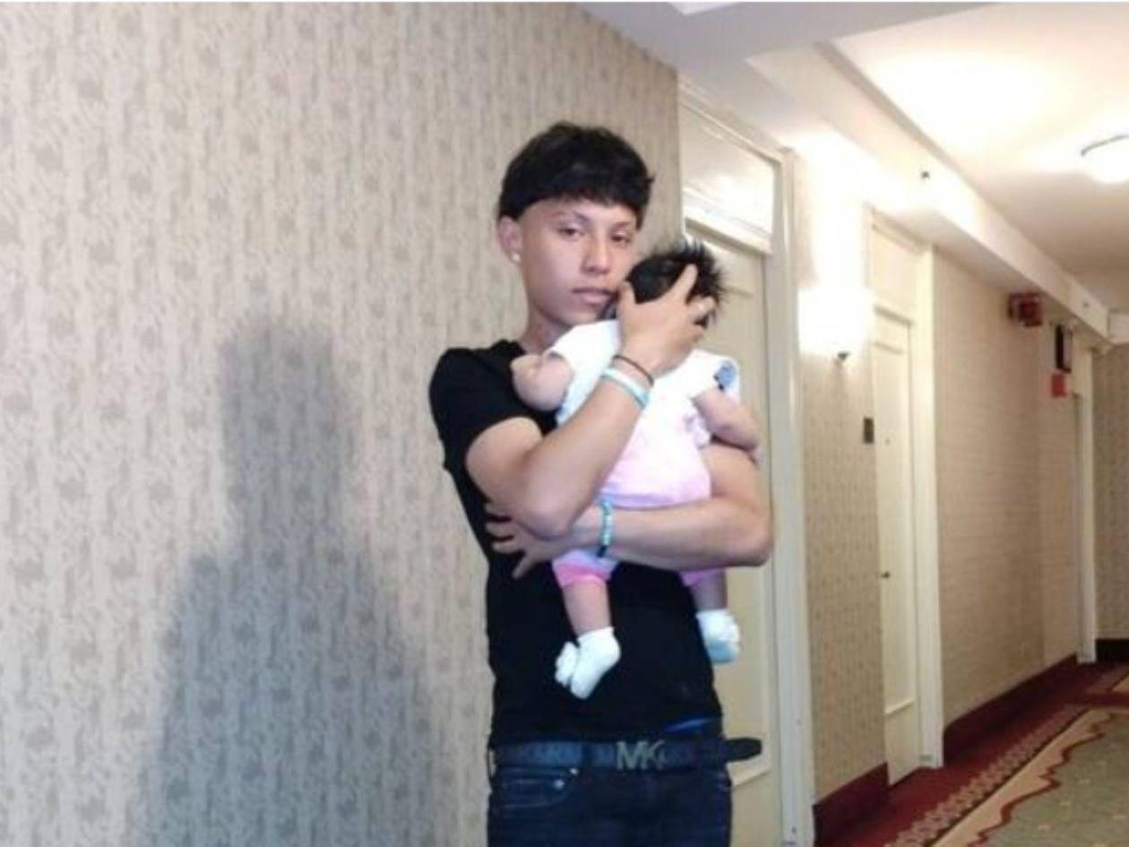 Acusan a un adolescente de 17 años del asesinato de un inmigrante venezolano