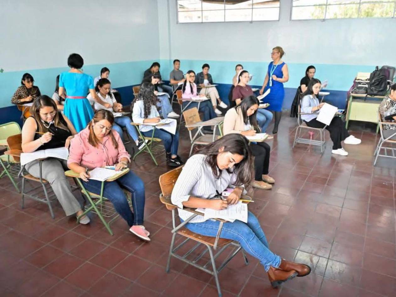 Más de 800 maestros participan en concurso docente para lenguas extranjeras