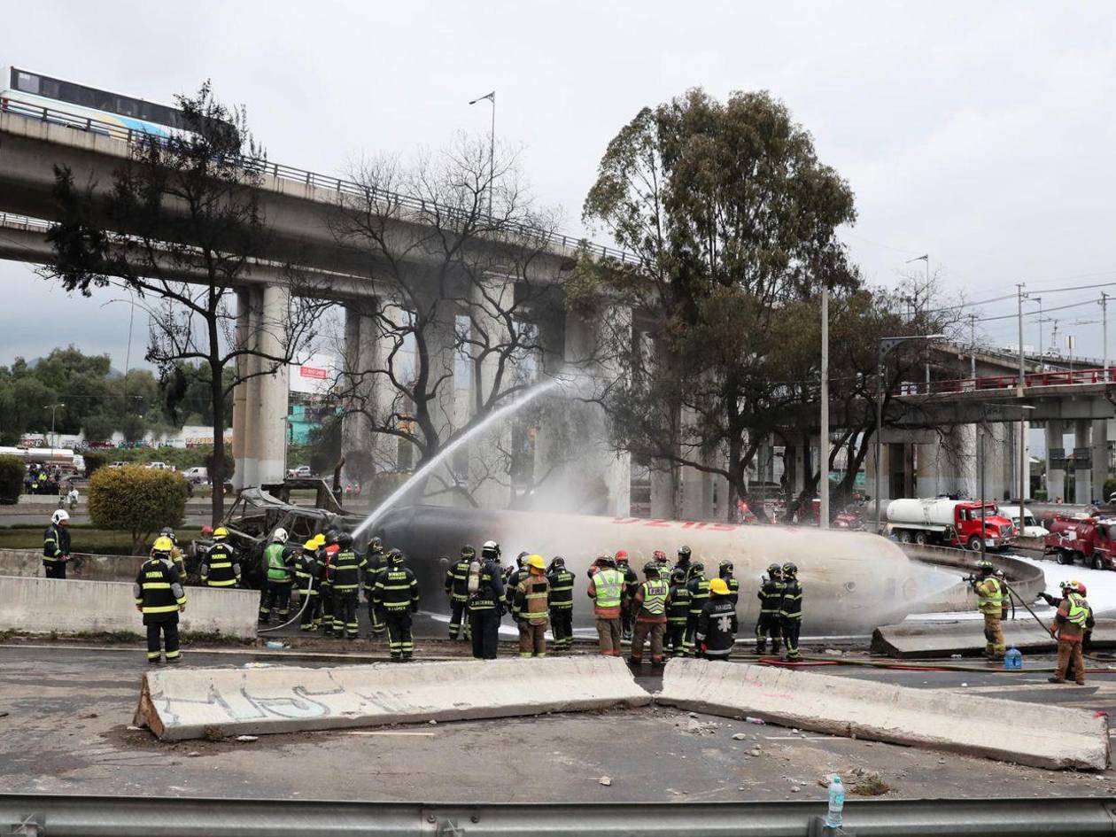 Tragedia en Ciudad de México: explosión de camión de gas ya deja 13 fallecidos
