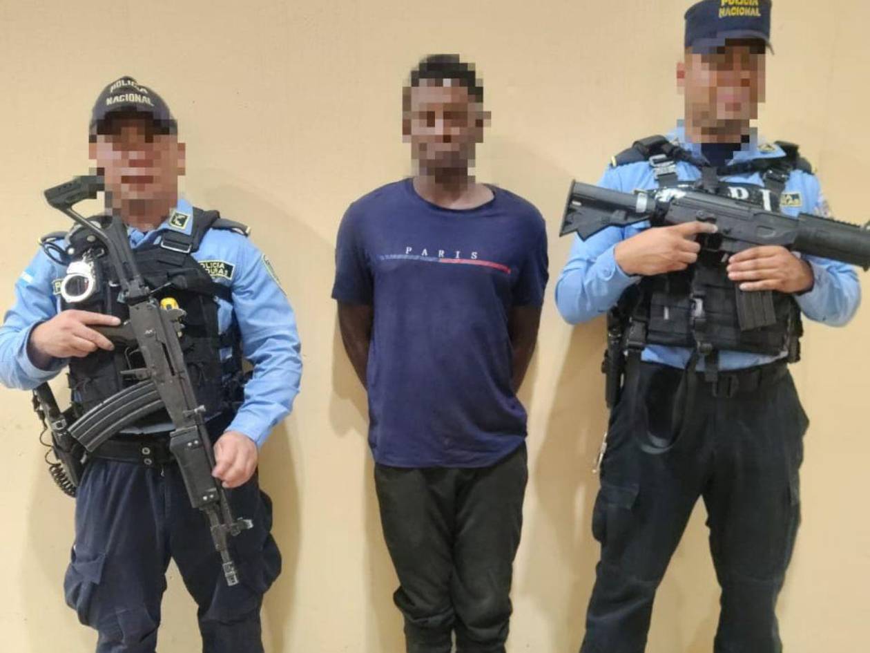 Por agredir a su madre y atentar contra agentes policiales capturan a misquito