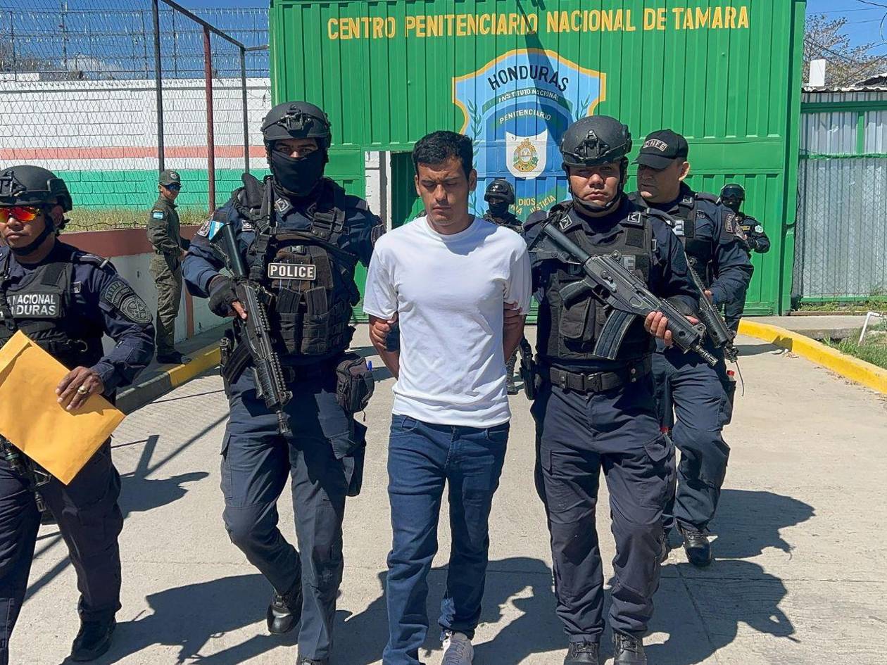 Trasladan al hondureño Eswin Gabriel Mejía para ser extraditado a EE UU