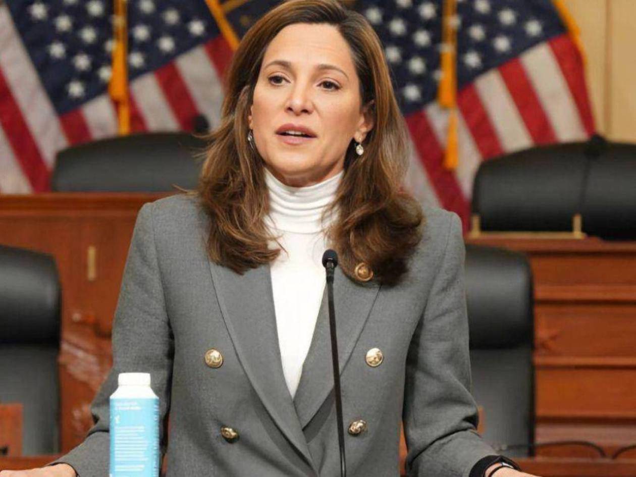 María Elvira Salazar a Xiomara Castro: Maduro no es un líder. Es un narcodictador