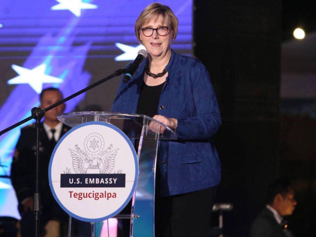 Me voy en un momento crucial para la historia democrática: Laura Dogu se despide de Honduras