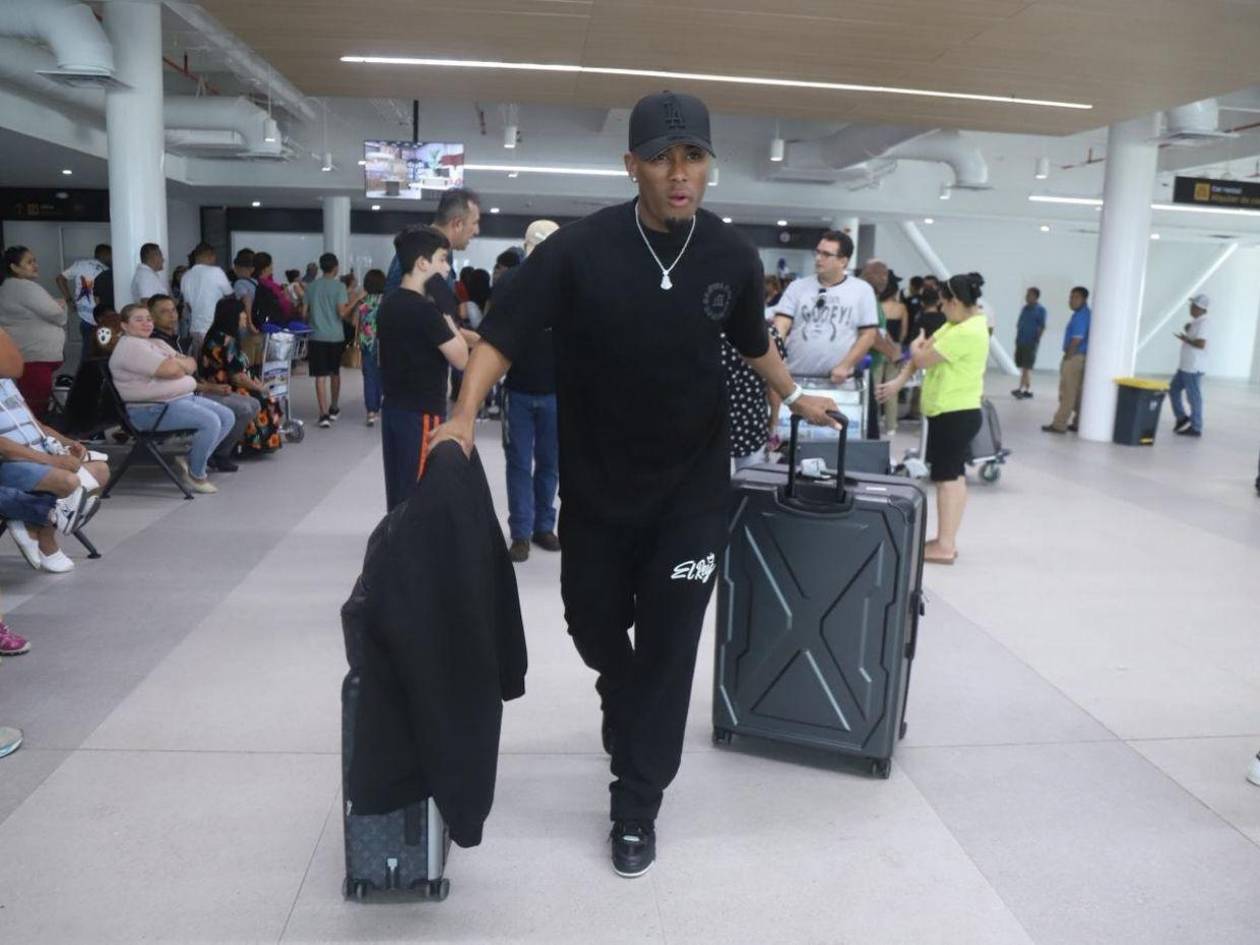 Deiby Flores se incorpora a la Selección de Honduras y defiende al Choco Lozano: “Le dan muy duro”