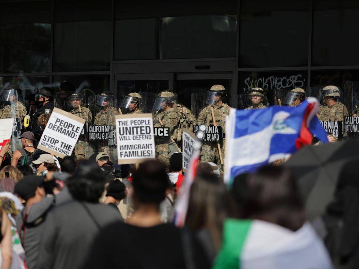 Redadas migratorias en Los Ángeles: congresistas piden rebajar tensiones  y retirar tropas