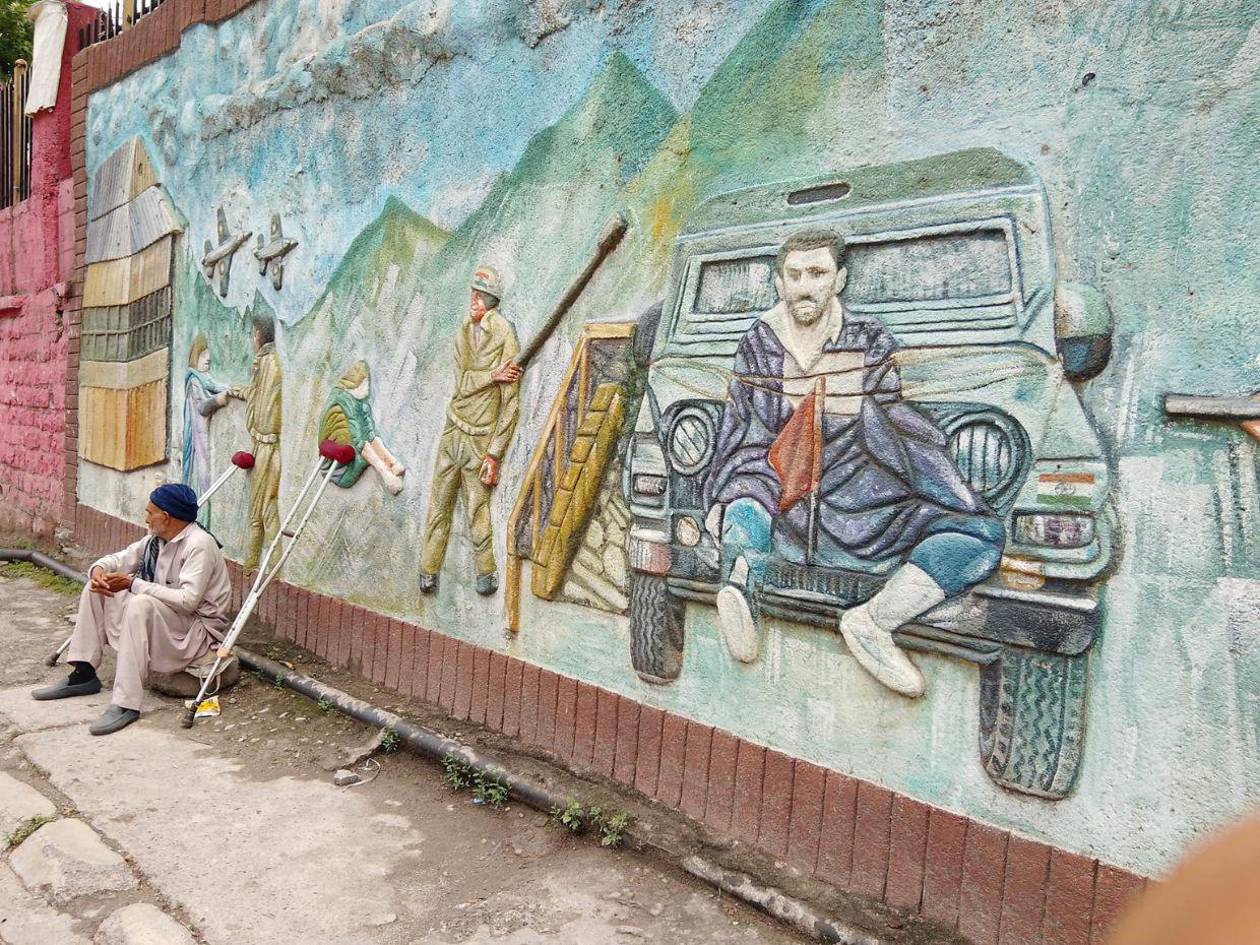 Pakistán denuncia la muerte de dos personas en el ataque de India