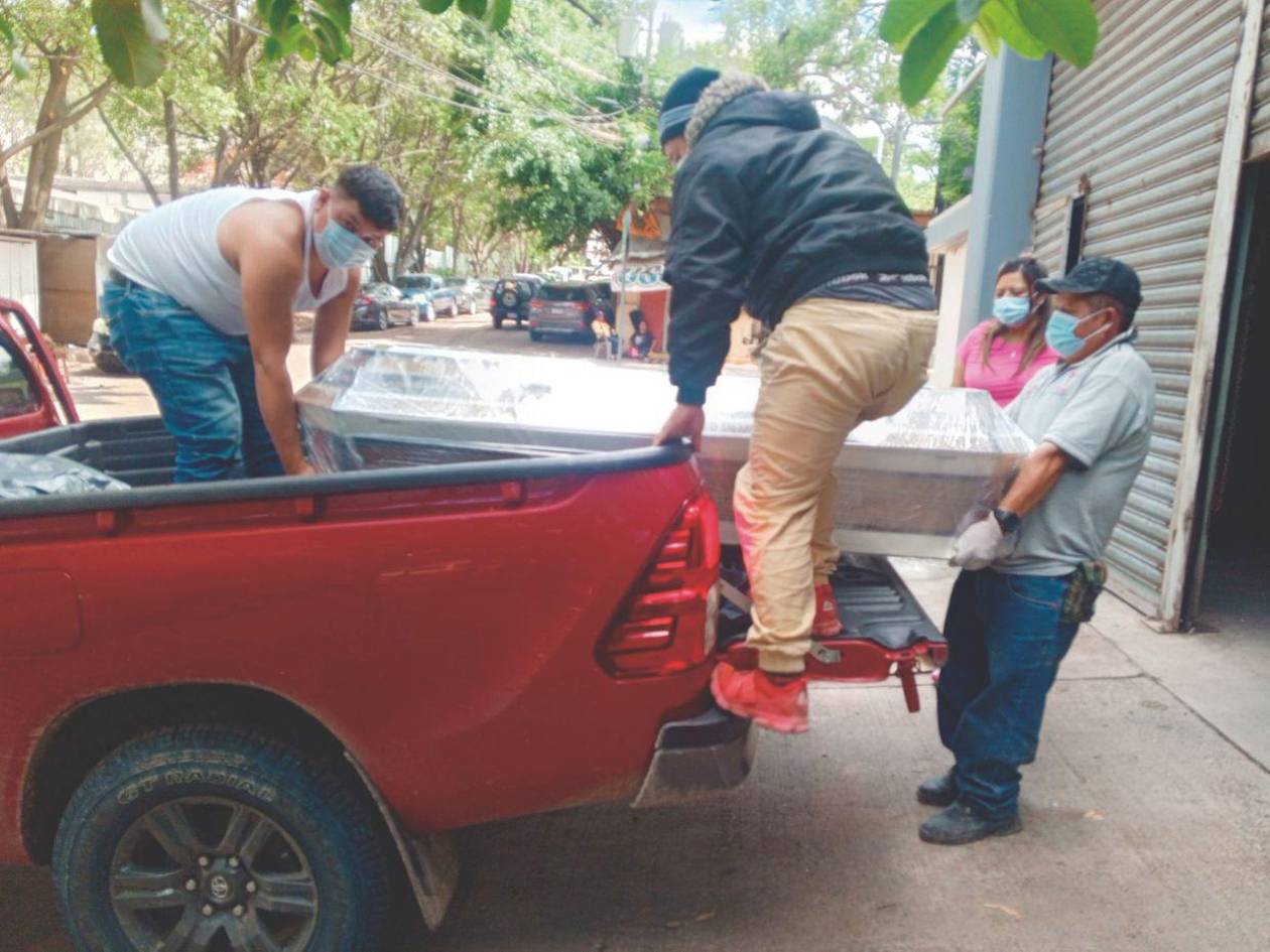 Mujer es asesinada en La Paz; su pareja huyó tras el crimen
