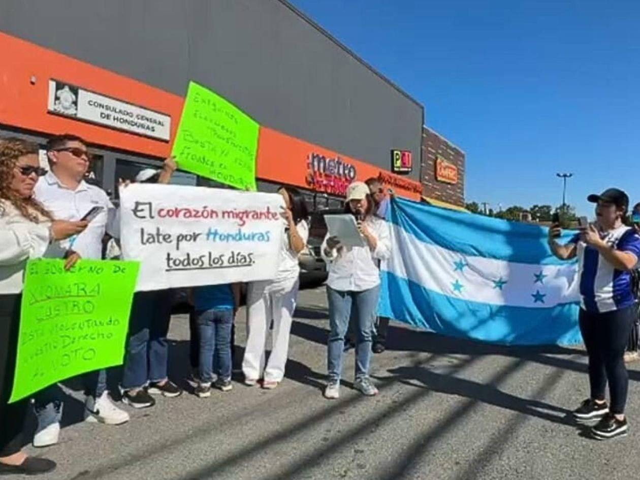 Hondureños protestan en Estados Unidos por retención de 400 mil DNI