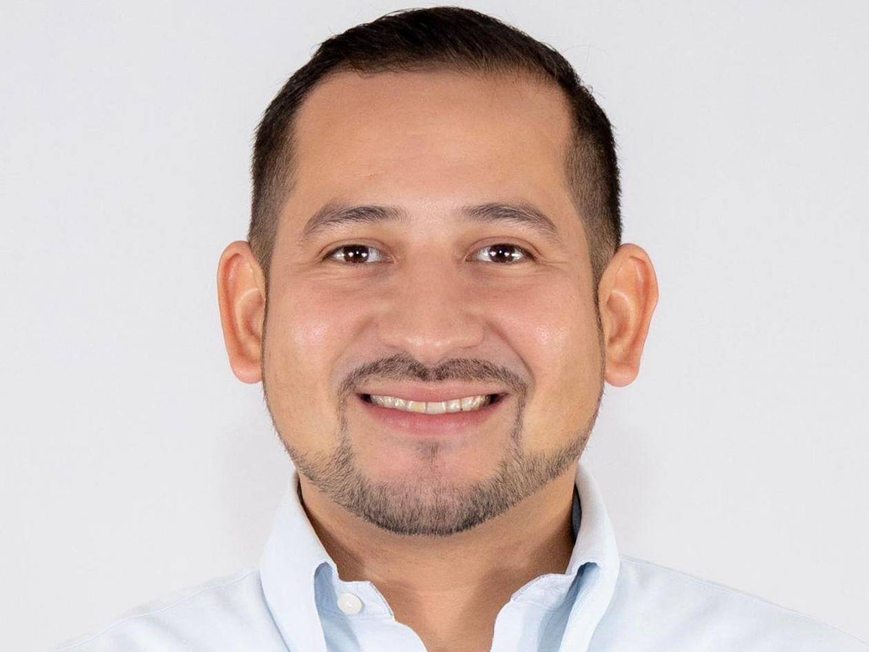 Luis Suazo, el joven precandidato a la alcaldía de Comayagua, participa este jueves en “Hablemos de Política”
