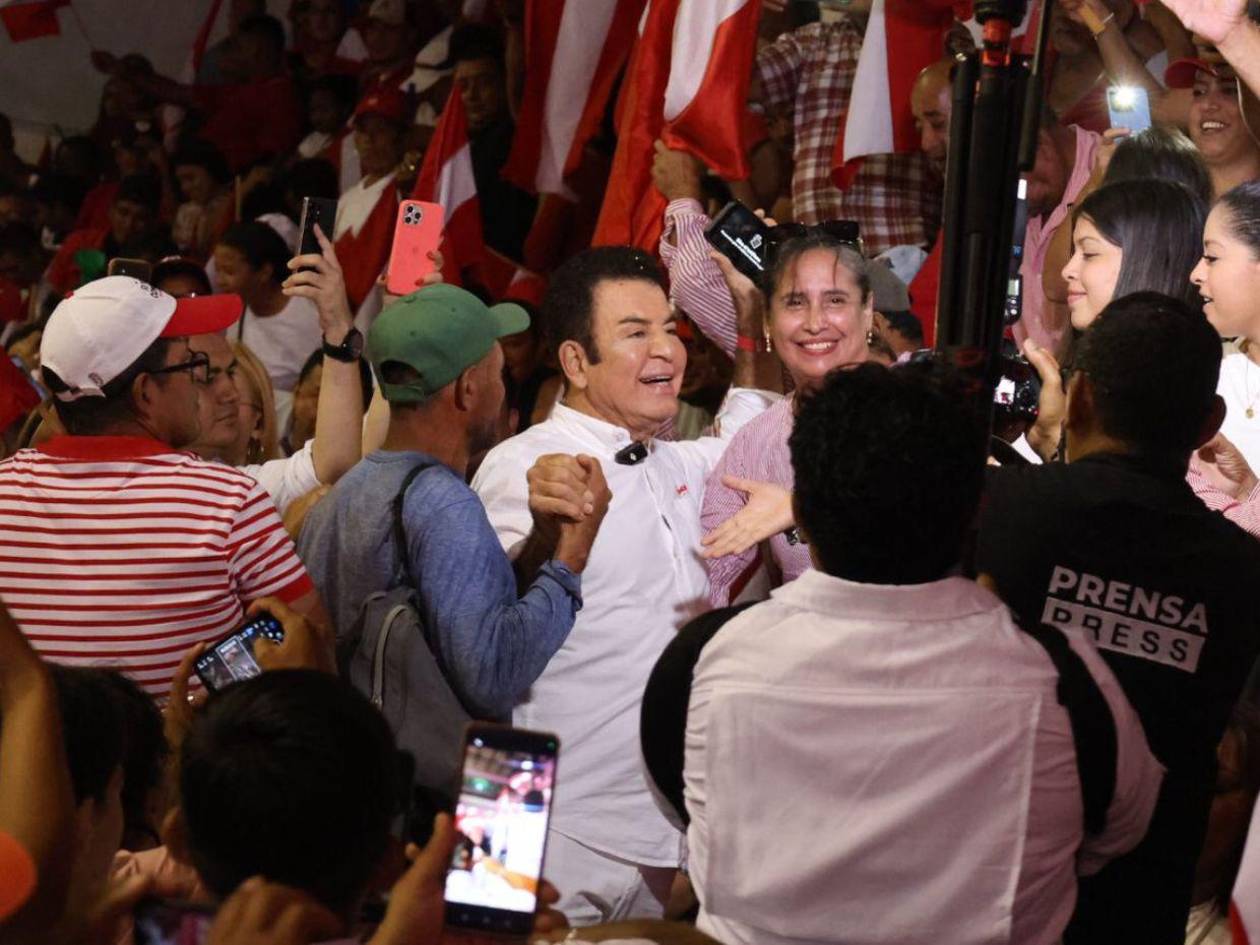 Salvador Nasralla en convención: “¡Venimos a encender el fuego liberal!