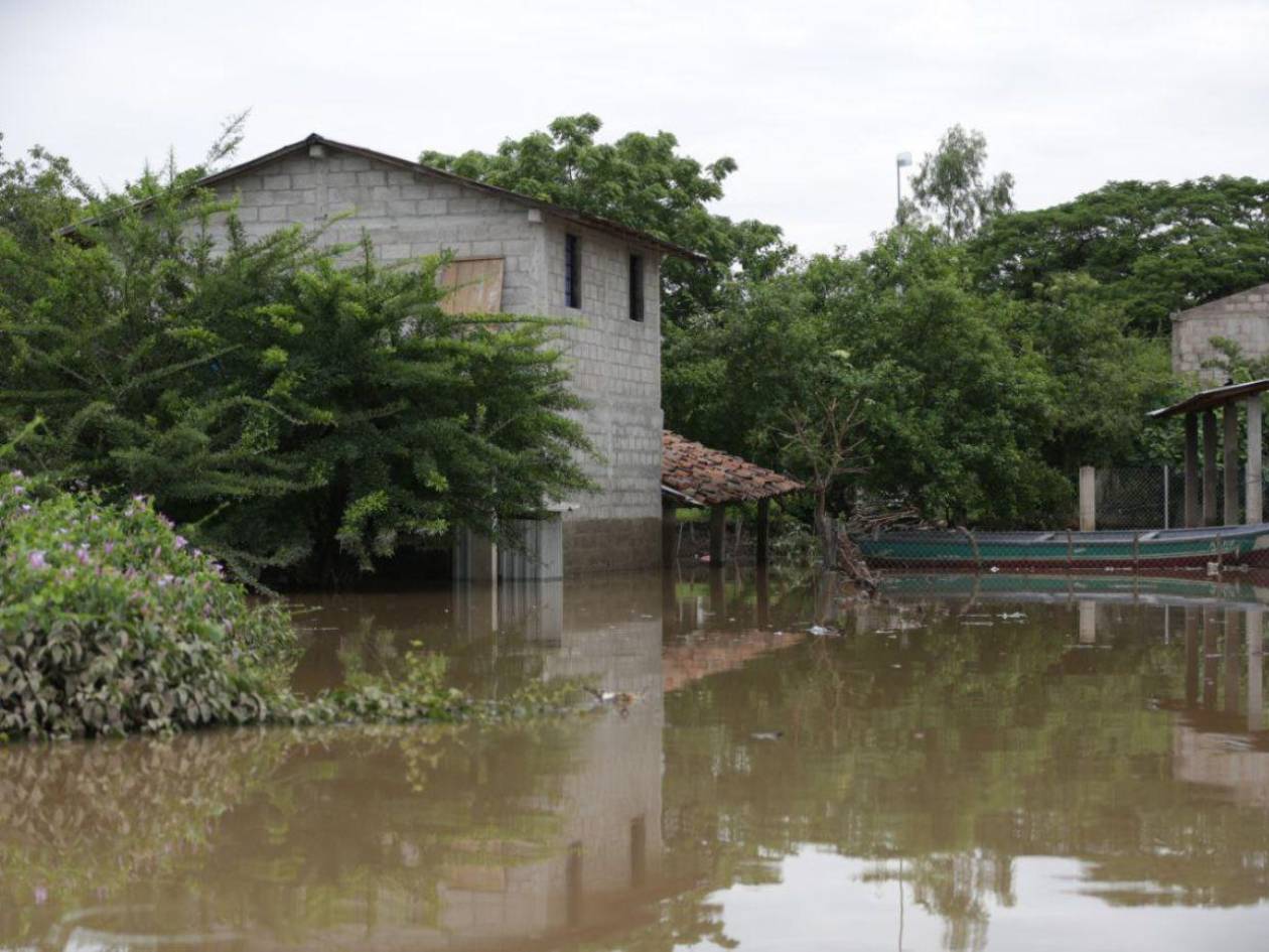 Inundaciones y deslizamientos ya dejan más de 1,700 familias afectadas en Honduras
