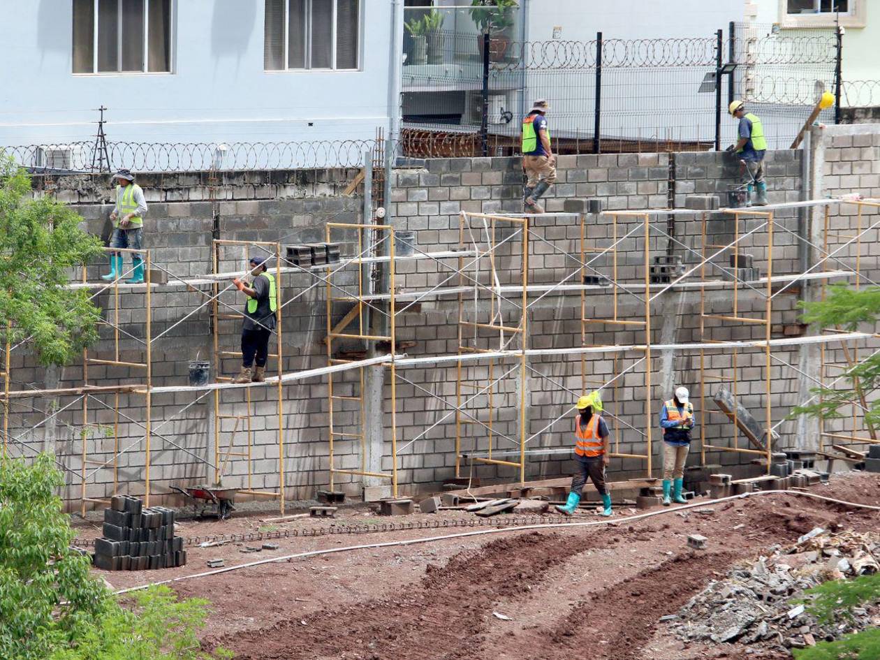 Toman ritmo las obras del Bosque Berta Cáceres en la capital