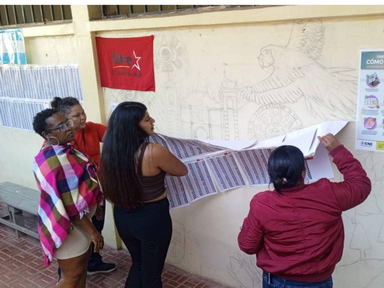 Retraso en apertura de Junta Receptoras de Votos en el Instituto Santa Lucía