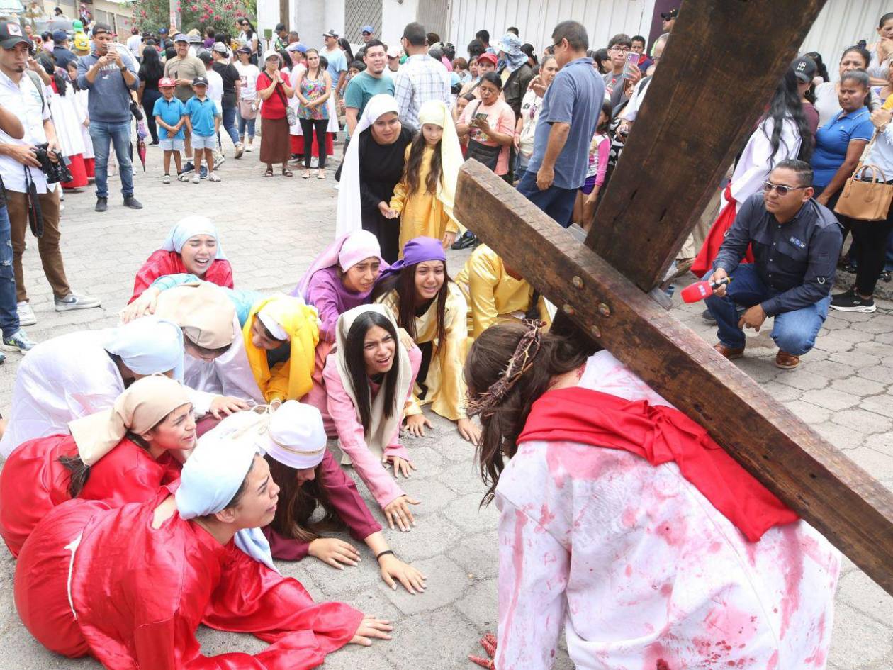 Iglesia Católica de Honduras pide no burlarse de los que sufren en el Vía Crucis de Jesús