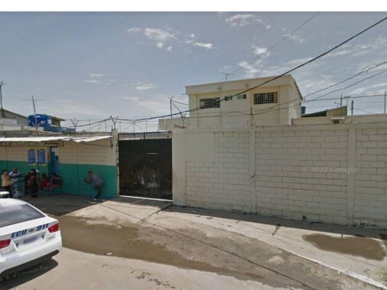 Al menos 21 presos muertos en una cárcel de provincia ecuatoriana fronteriza con Perú