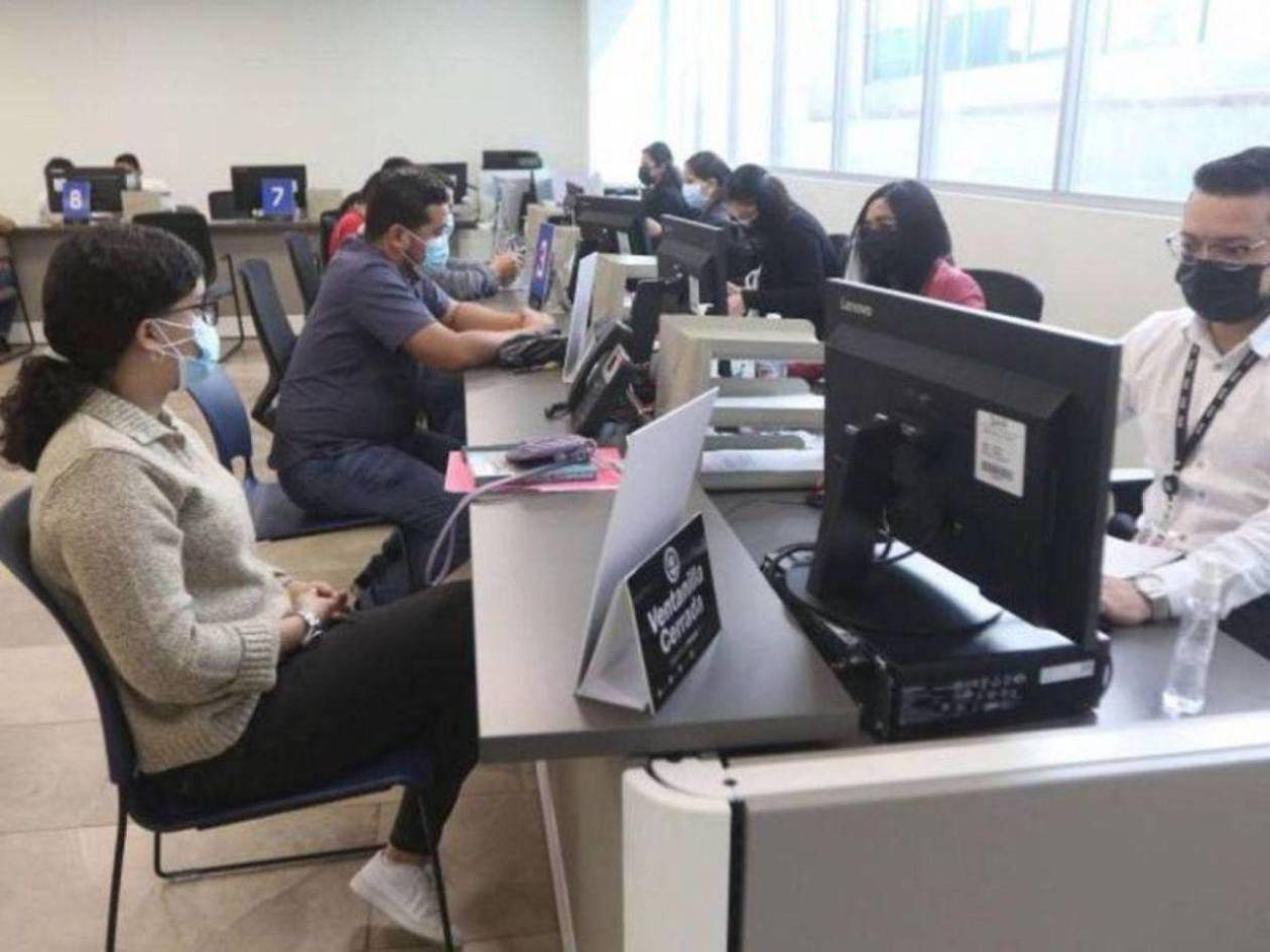 Gobierno suspende el teletrabajo en el sector público ante disminución en casos de covid