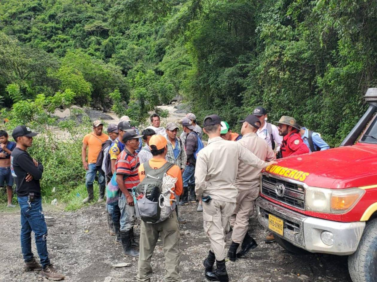 Hallan sin vida a niño que fue arrastrado por la corriente de un río en Lempira
