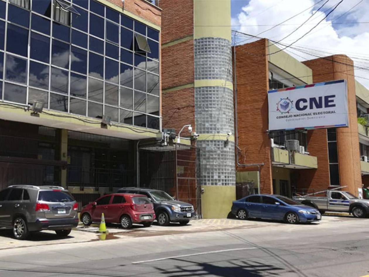 CNE aplicó correcciones a 765 actas tras presentar errores de transcripción