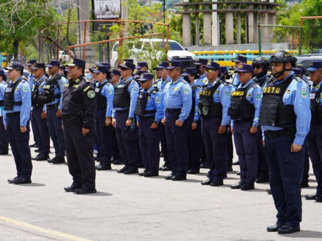 Policía Nacional desplegó 1,000 agentes para resguardar caminata religiosa en la capital