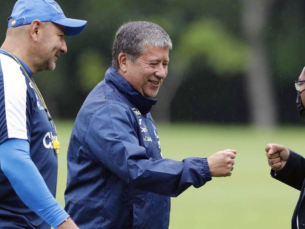 El colombiano Hernán ‘Bolillo’ Gómez se convirtió en el nuevo seleccionador de El Salvador