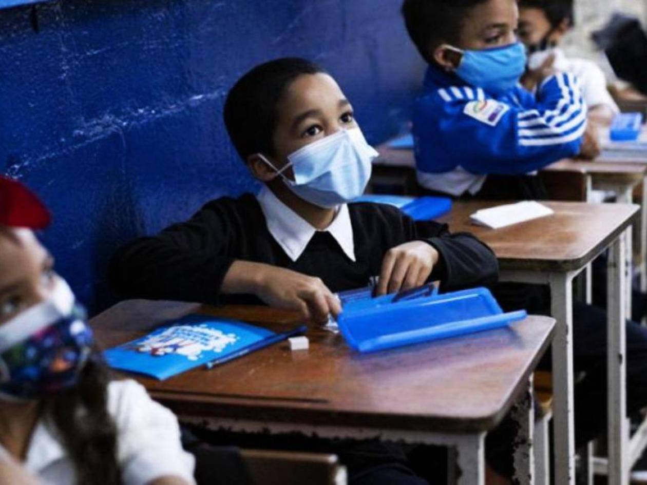 ¿Regresarán los alumnos a clases presenciales este lunes tras la virtualidad por covid-19?
