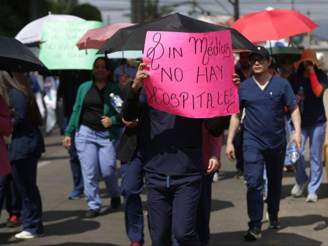 El gobierno convoca a una mesa de diálogo urgente a Colegio Médico y la Sesal