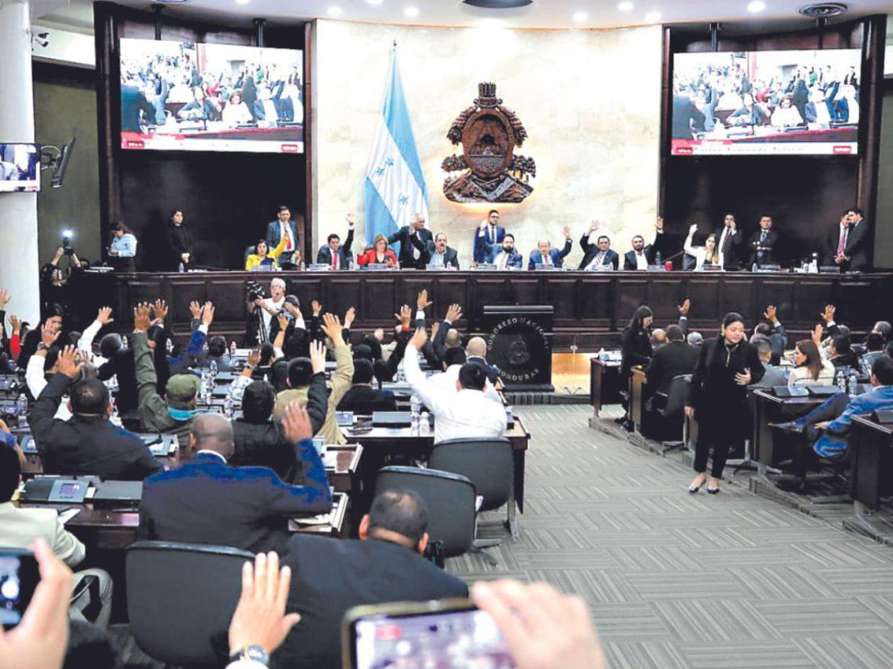 Diputados listos para aprobar presupuesto del CNE tras polémica con préstamos