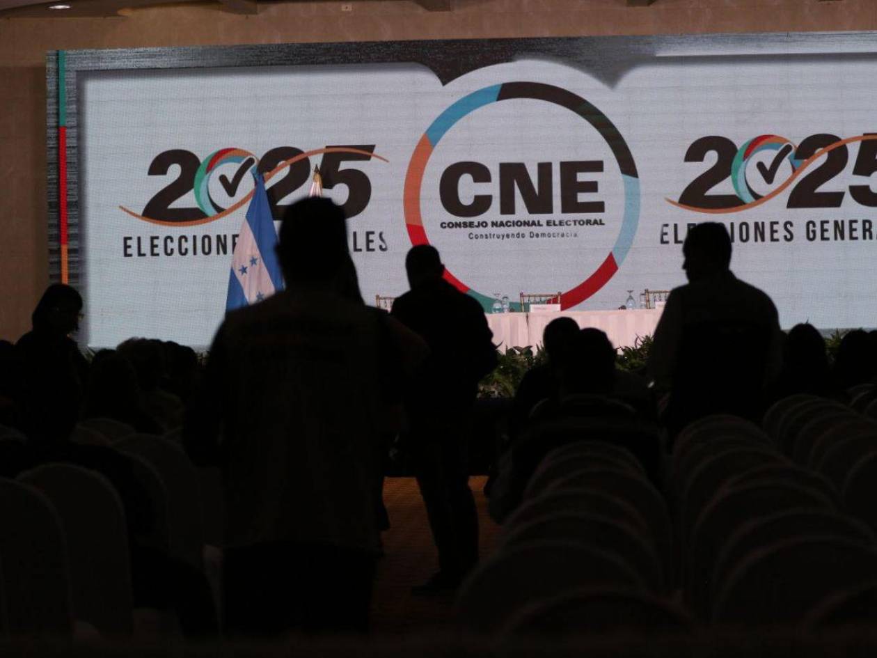 En minutos comparecen los miembros el CNE a dar datos preliminares de las elecciones