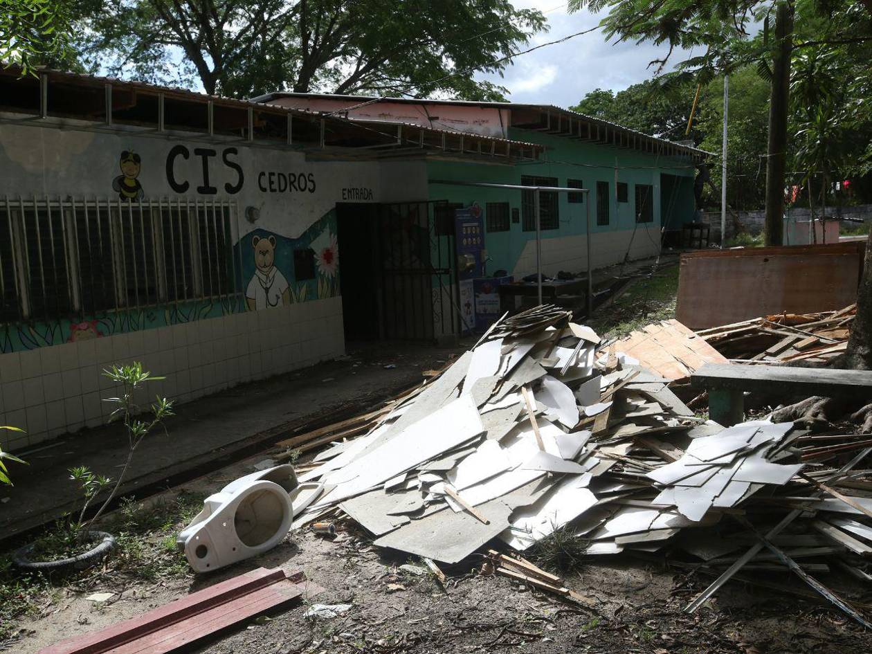 Jari Dixon gestionó L250,000 para centro de salud que se repara con fondos municipales