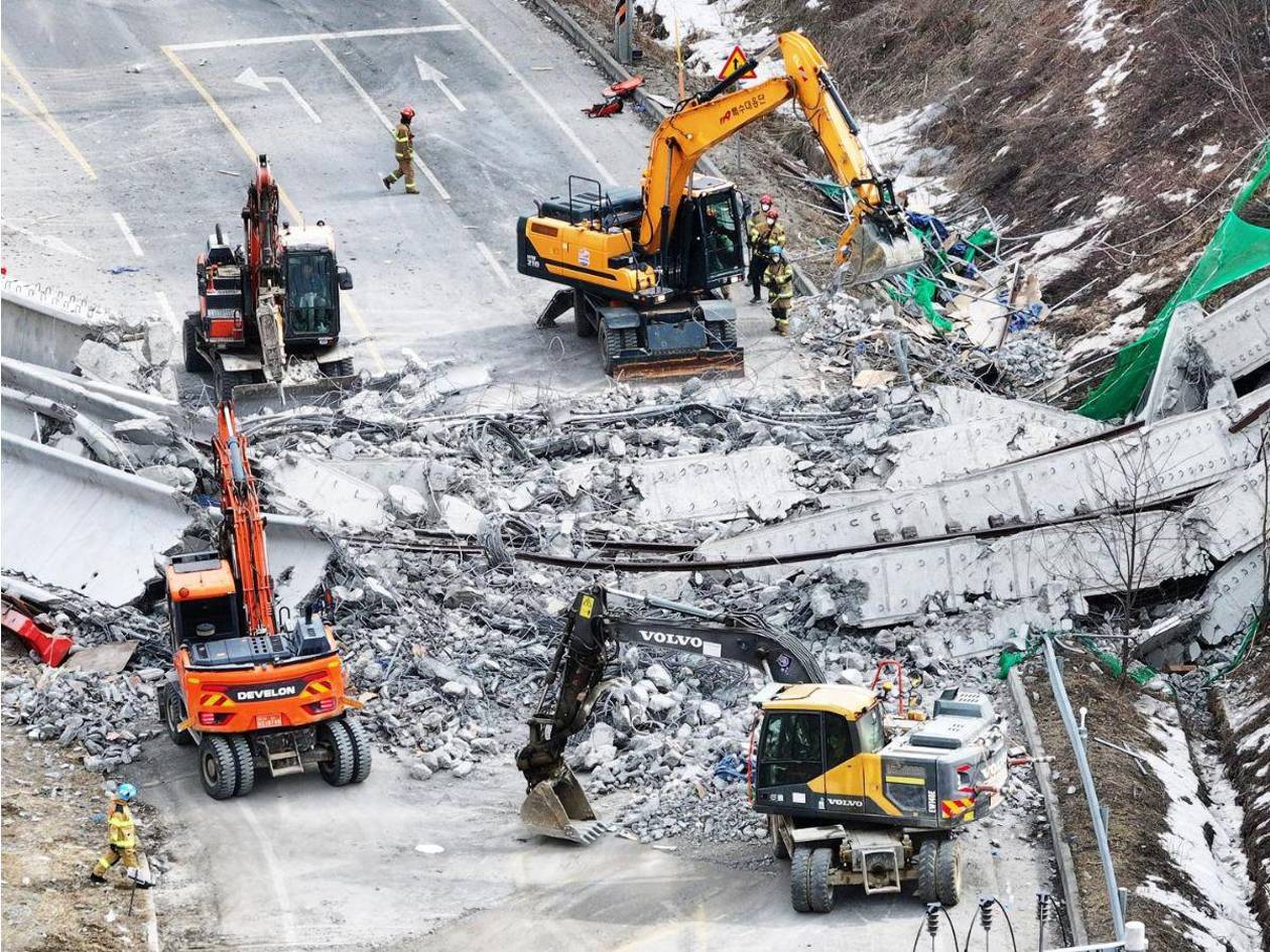 Cuatro muertos y seis heridos tras colapso de un puente en construcción en Corea del Sur