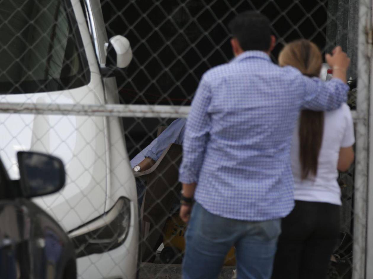 Hombre de la tercera edad es asesinado en taller mecánico en la capital