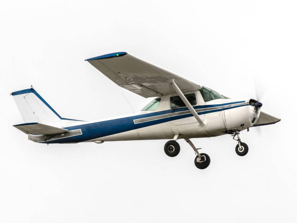 Cuatro muertos tras estrellarse una avioneta en Illinois, Estados Unidos