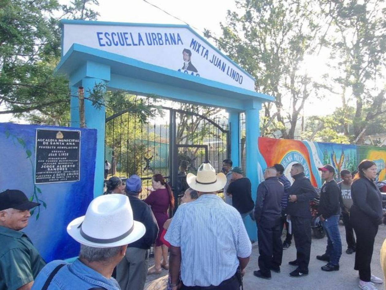 Retraso en el inicio de votaciones en Santa Ana, Francisco Morazán