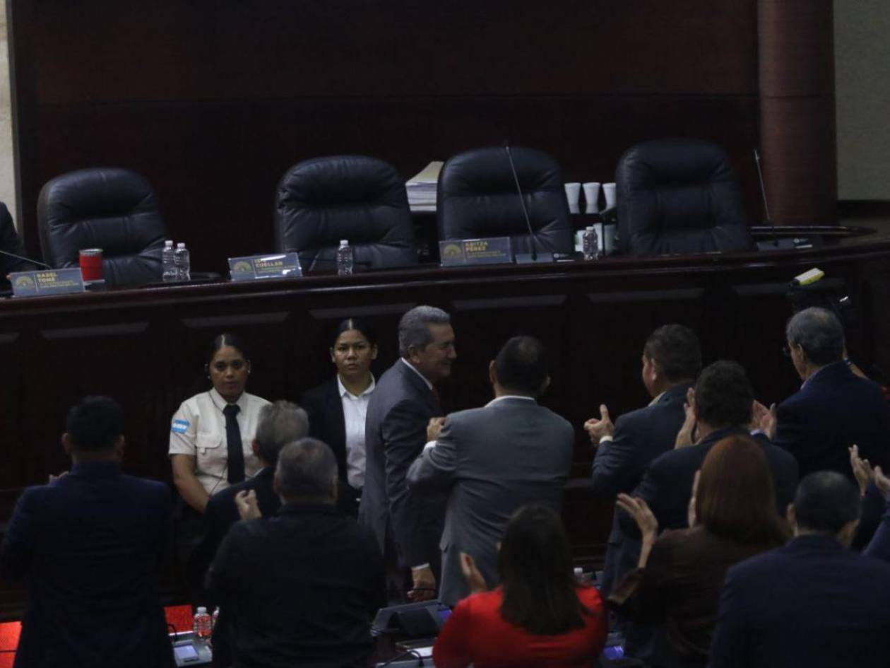 PSH y Liberales niegan pacto en ratificación del acta con préstamos del CAF