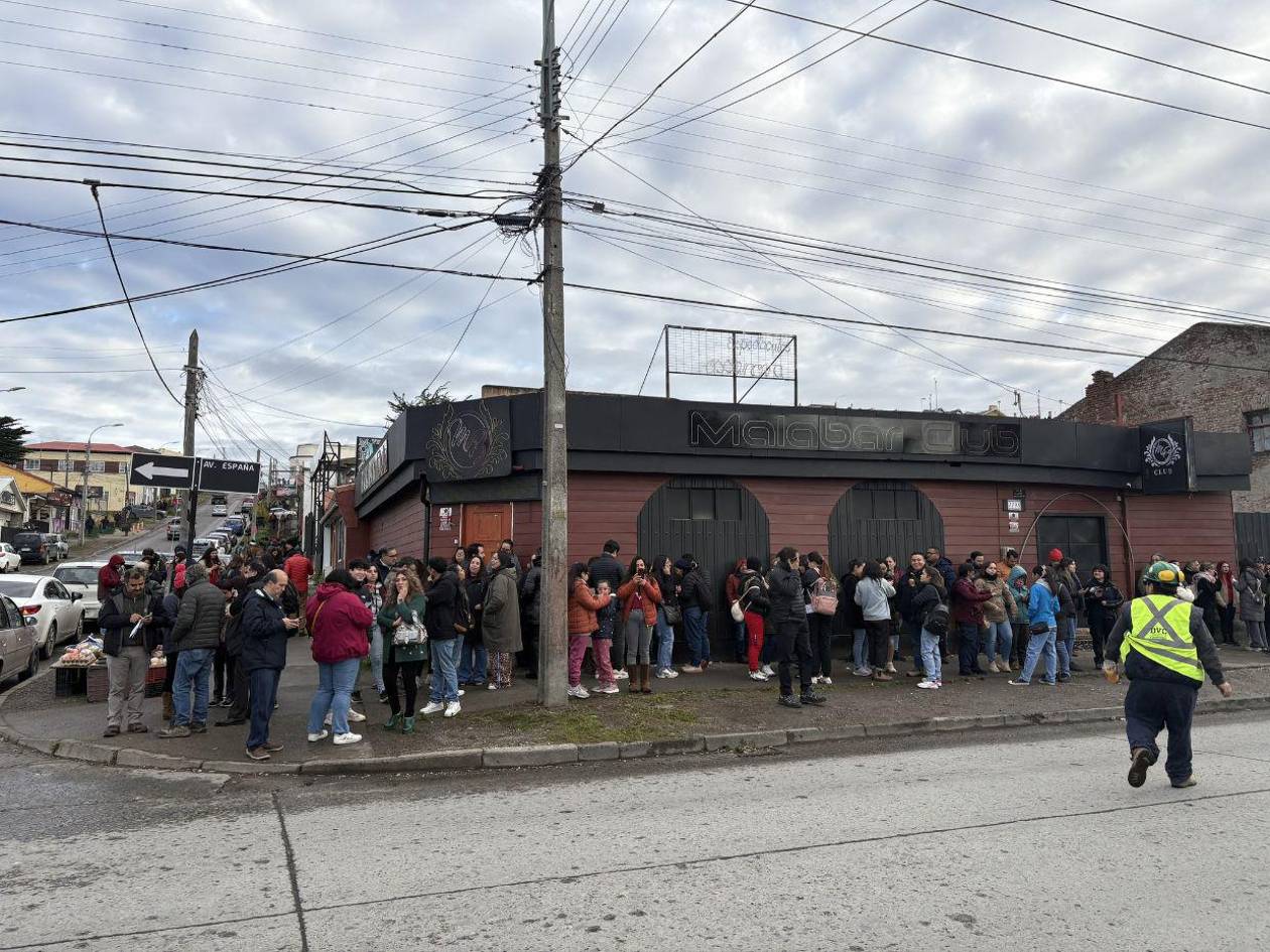 Videos: Chilenos viven momentos de terror por terremoto de 7.5