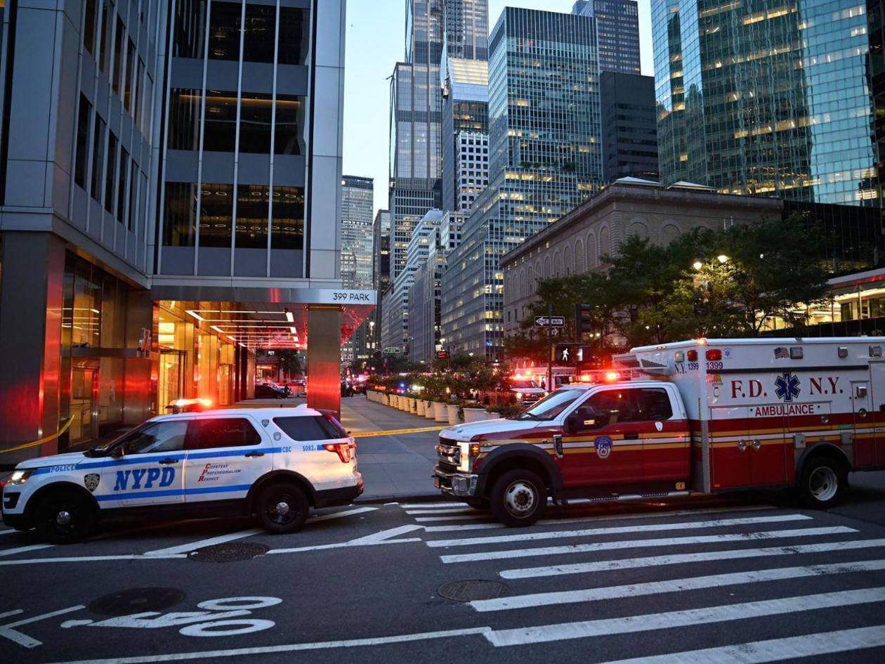 Tirador en Nueva York tenía como objetivo las oficinas de la NFL, según alcalde Adams