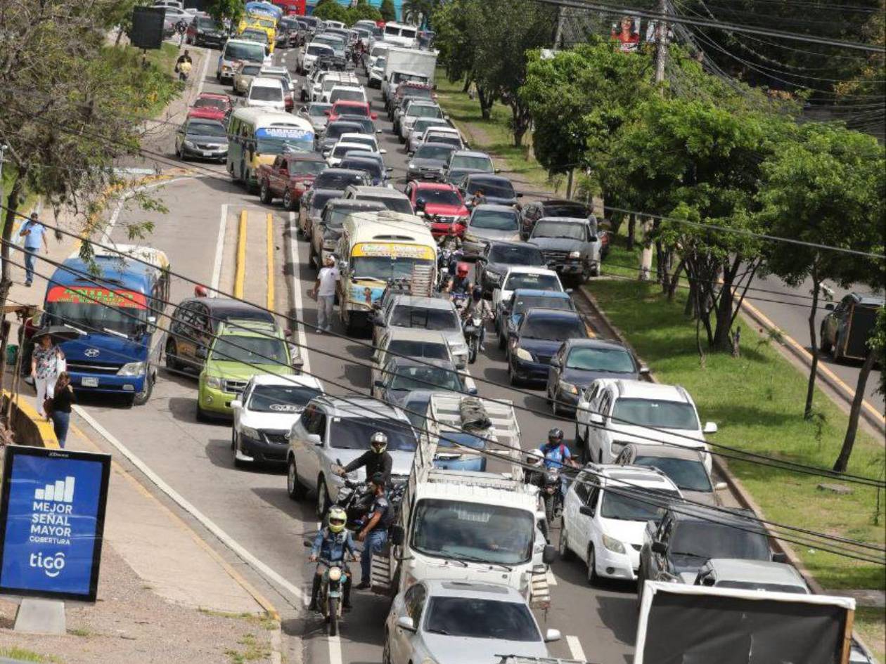 Más tráfico: en 80 mil vehículos creció parque vehicular de la capital en dos años