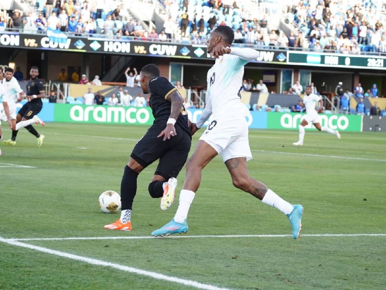 ¿Era penal? El VAR sale al paso y afecta a Honduras en el partido ante Curazao por Copa Oro
