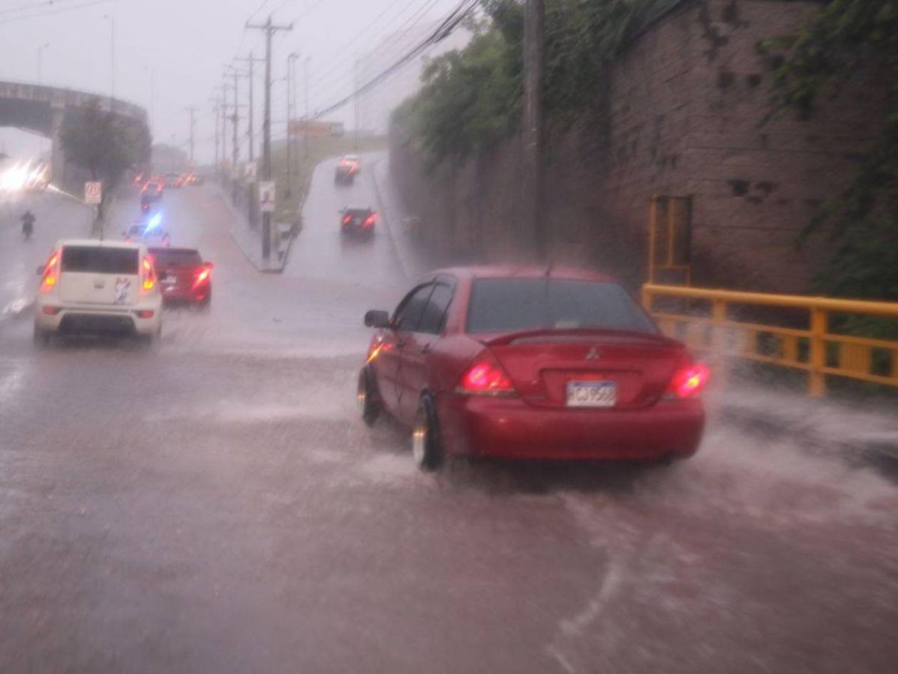 Lluvias de moderadas a fuertes afectarán varias regiones del país el miércoles 15 de octubre
