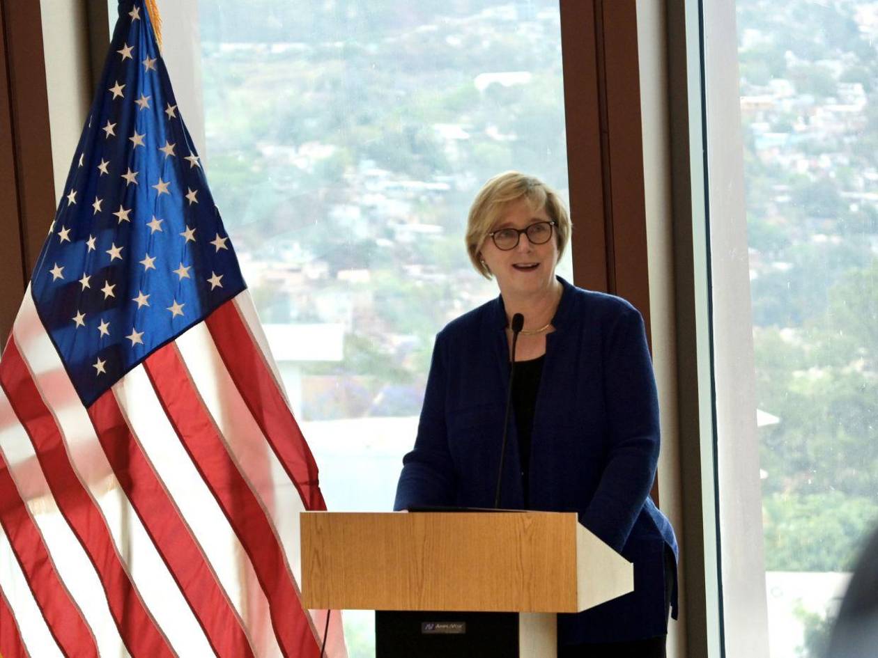 Laura Dogu: La relación de EE UU con Honduras no es mala, es abierta y honesta