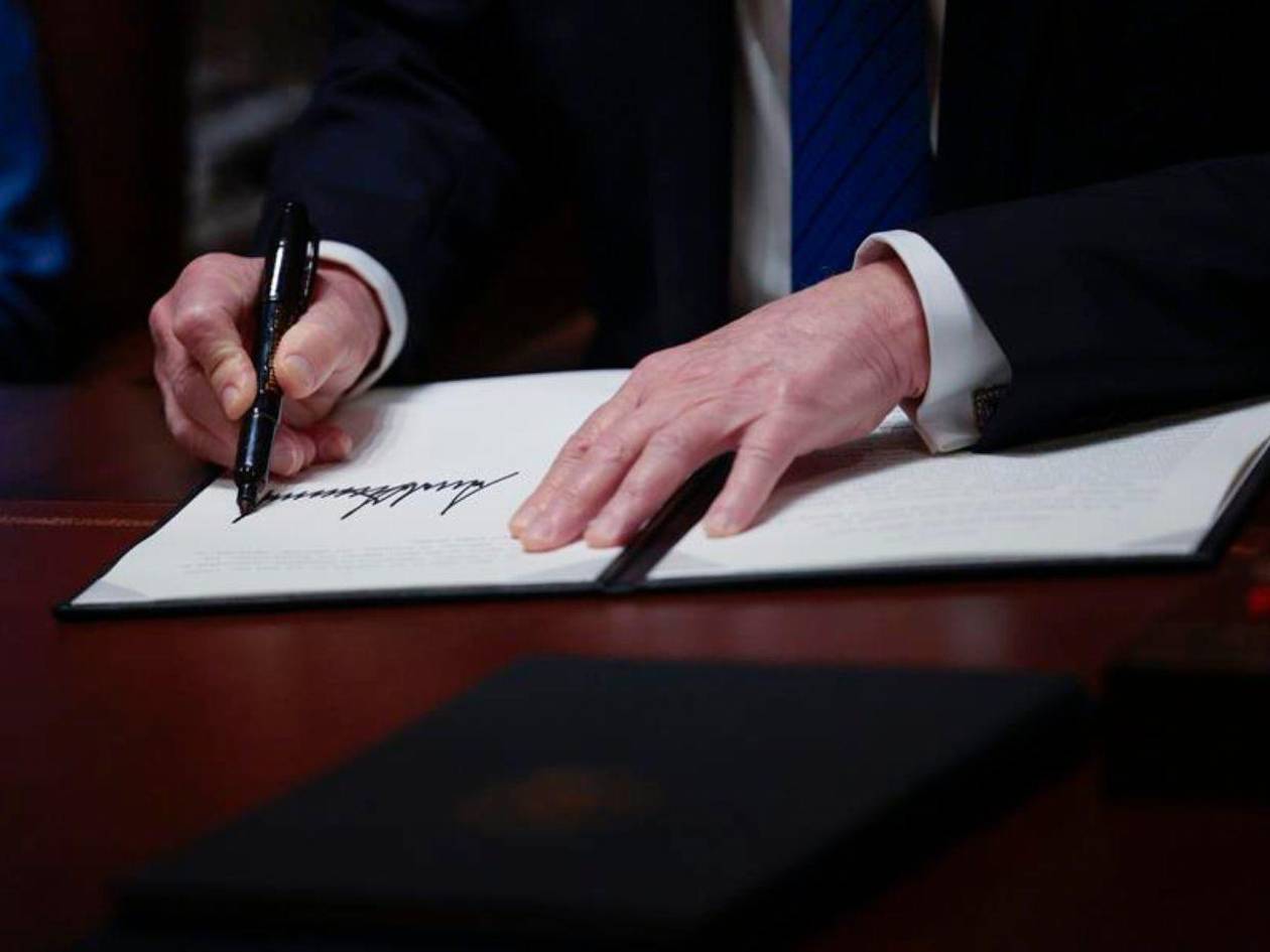 Universidad de Princeton suspende becas debido a los recortes federales de Trump