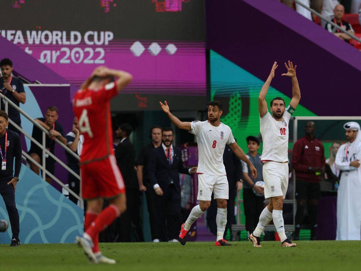 En 180 segundos Irán bombardea  a Gales con dos dramátcos goles en Qatar 2022