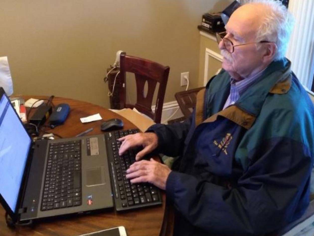 Jacobo Goldstein, periodista hondureño, se retira a sus 90 años por motivos de salud