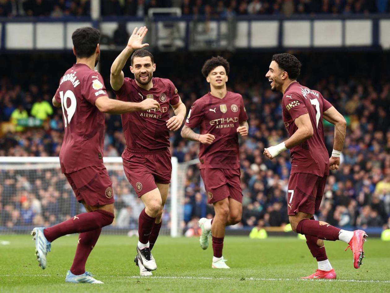 Manchester City vence al Everton y conserva su clasificación a Champions League