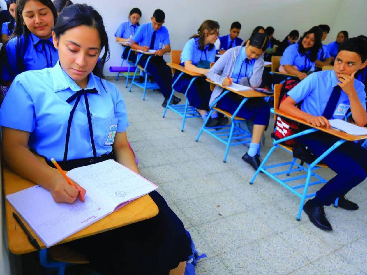 Estudiantes de Escuelas Normales, agrícolas y de arte recibirán ocho horas diarias de clases